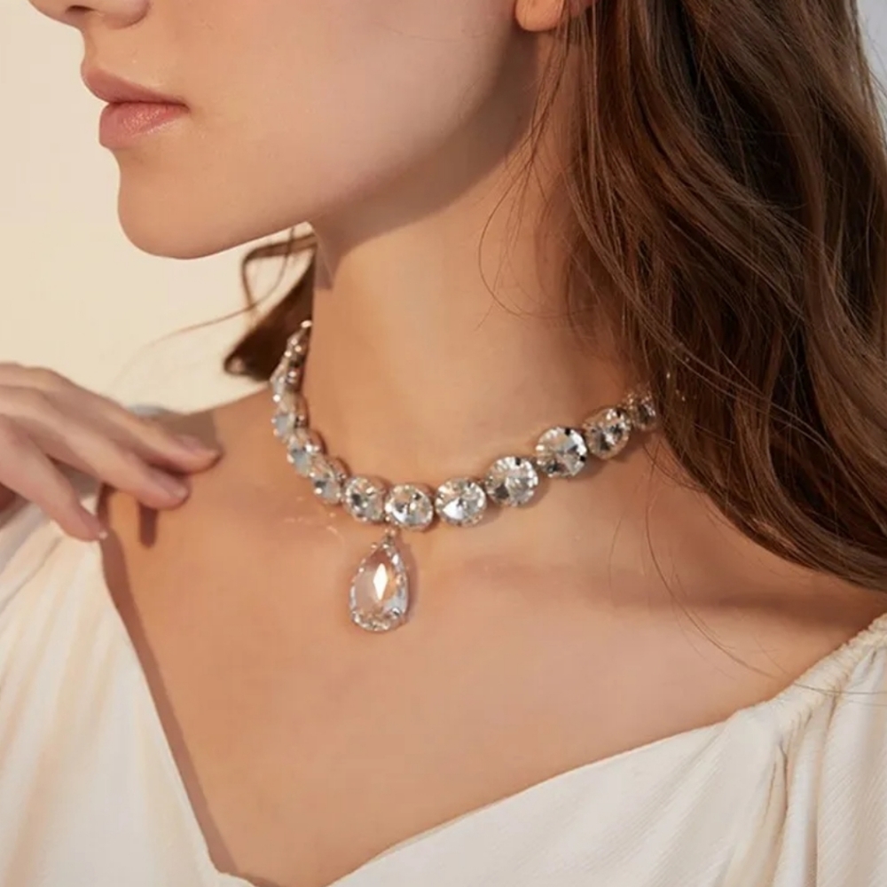 I am a queen necklace